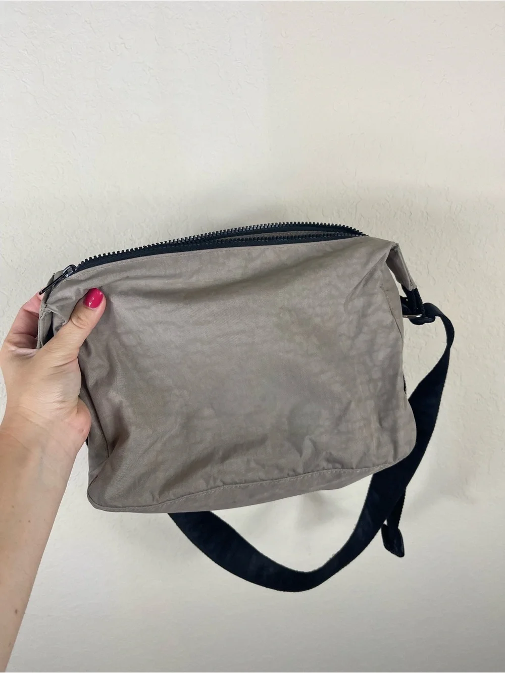 BAGGU Medium Cargo Crossbody Bag Dove